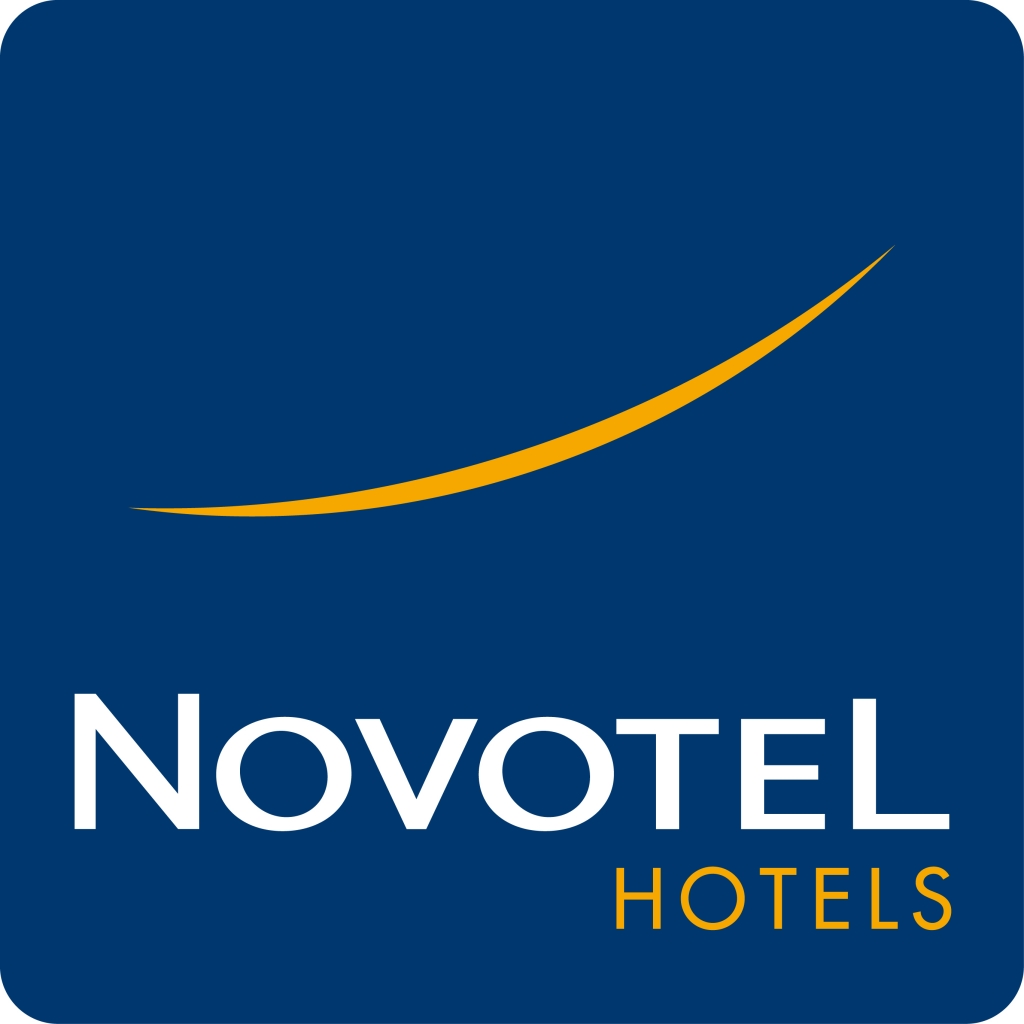 Логотип Novotel
